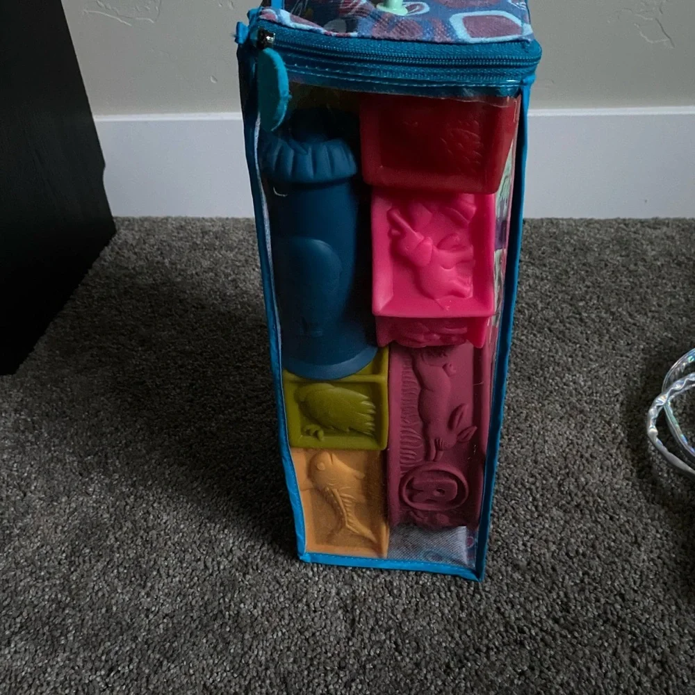 Squeeze building blocks